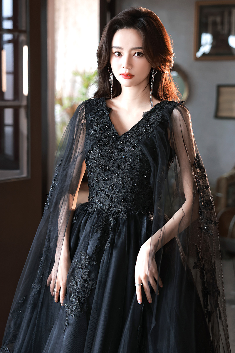 ชุดราตรี ชุดราตรีสวยหรู แบบ ทันสมัย Evening dress