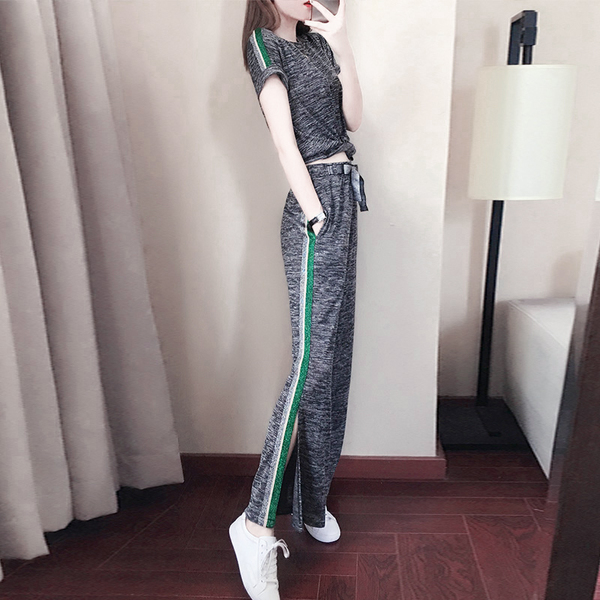 ชุดวอร์ม สูทเกาหลี Jumpsuit ชุดจั้มสูท ชุดเซท 2 ชิ้น ชุดกีฬาผู้หญิง ชุดออกกำลังกาย เสื้อกันหนาว ชุดวอร์มคู่