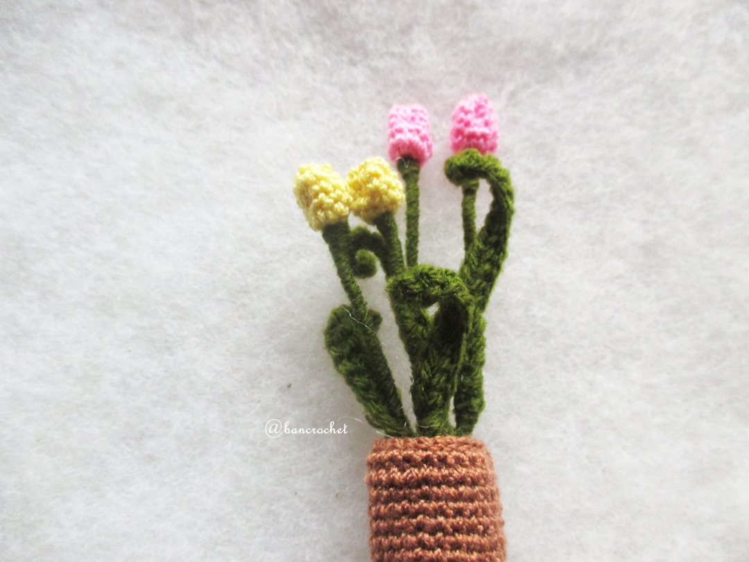 ดอกทิวลิปจิ๋วถักโครเชต์ Mini Tulip flowers crochet