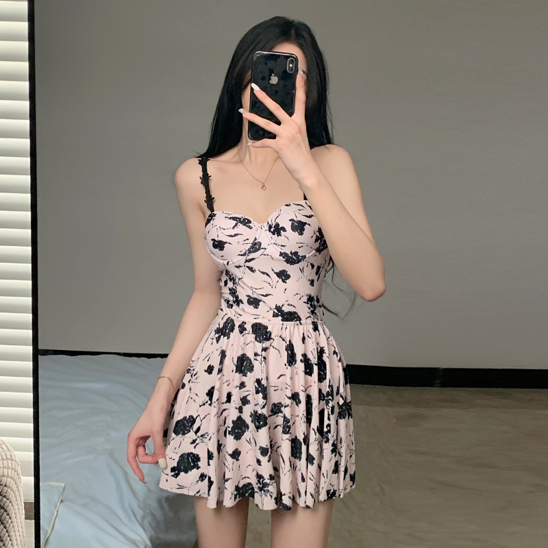 ชุดว่ายน้ำผู้หญิง ชุดว่ายน้ำน่ารัก Bikini ชุดไปทะเล