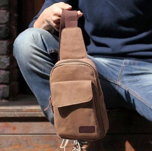 กระเป๋าคาดอก กระเป๋าคาดด้านหน้า กระเป๋าผ้าแคนวาส ผู้ชาย สำหรับใส่ของไว้ด้านหน้า แบบสวย มีช่องร้อยหูฟัง ออกจากกระเป๋า สีเขียว น้ำตาล ดำ 597376