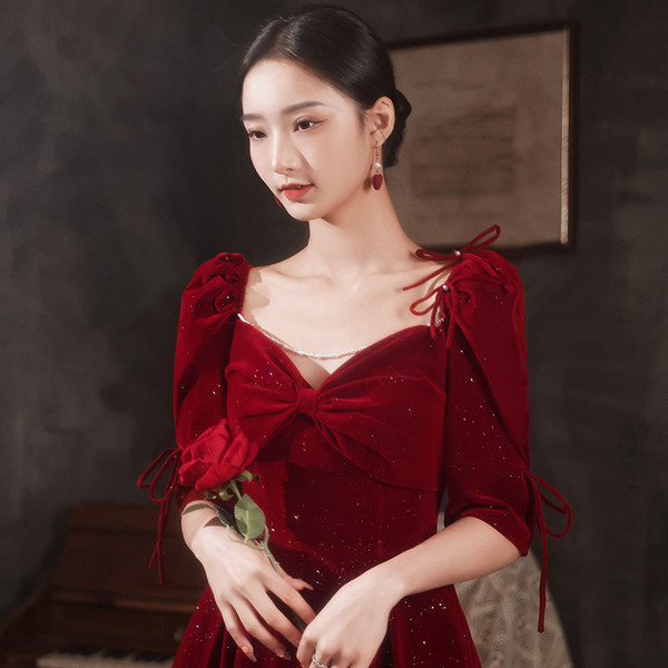 ชุดราตรี ชุดราตรีสวยหรู แบบ ทันสมัย Evening dress