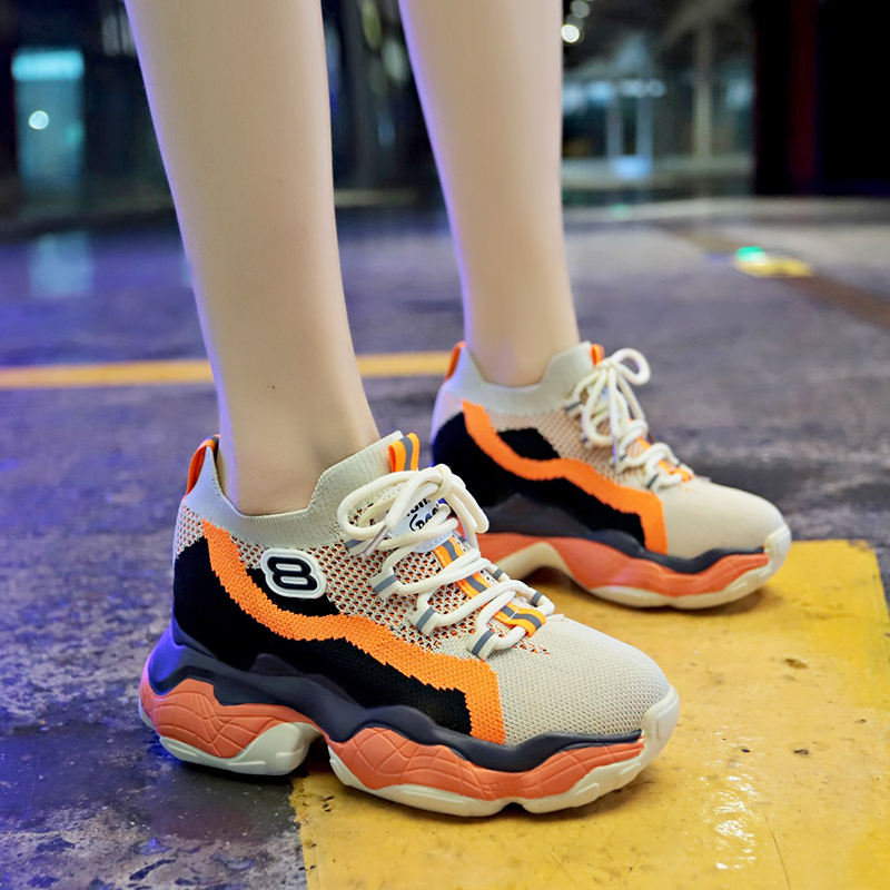 รองเท้าผ้าใบเสริมส้นสูง ไซต์35-39 สนใจทักแชท ฟรีค่าส่ง!