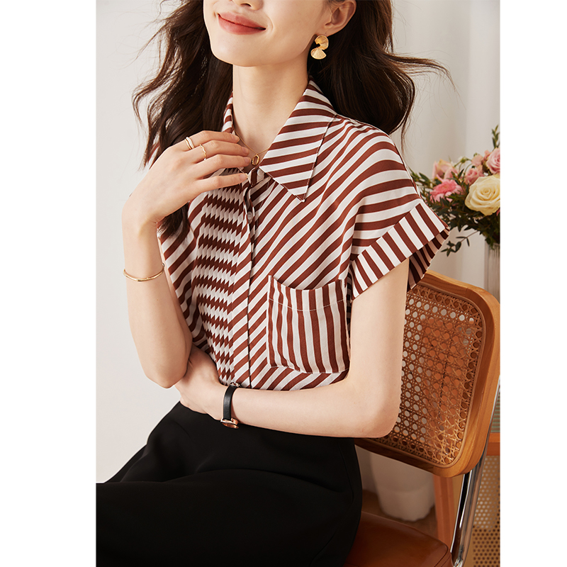 เสื้อเชิ้ตผู้หญิงแขนยาว เสื้อเชิ้ตผู้หญิงใส่ทํางาน 390 บาทต่อชิ้น ฟรีค่าจัดส่ง