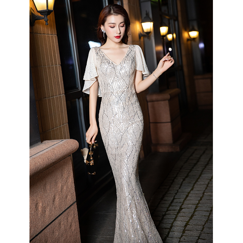 ชุดราตรี ชุดราตรีสวยหรู แบบ ทันสมัย Evening dress