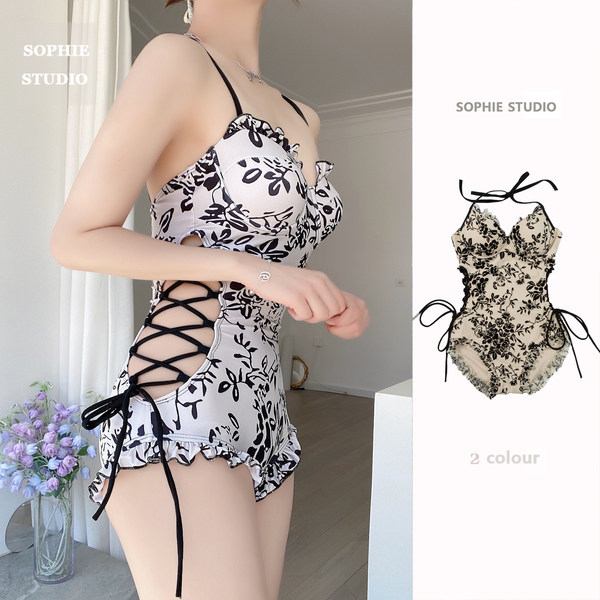 ชุดว่ายน้ำผู้หญิง ชุดว่ายน้ำน่ารัก Bikini ชุดไปทะเล