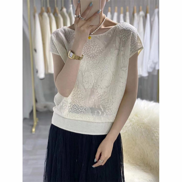 เสื้อลูกไม้ แขนสั้น