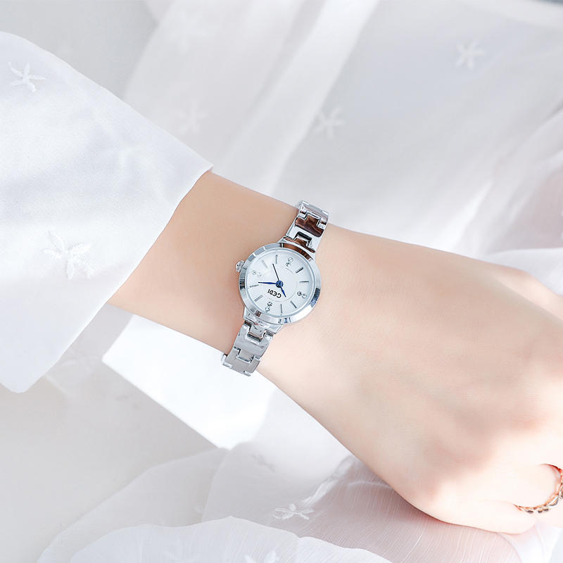 นาฬิกาข้อมือผู้หญิง