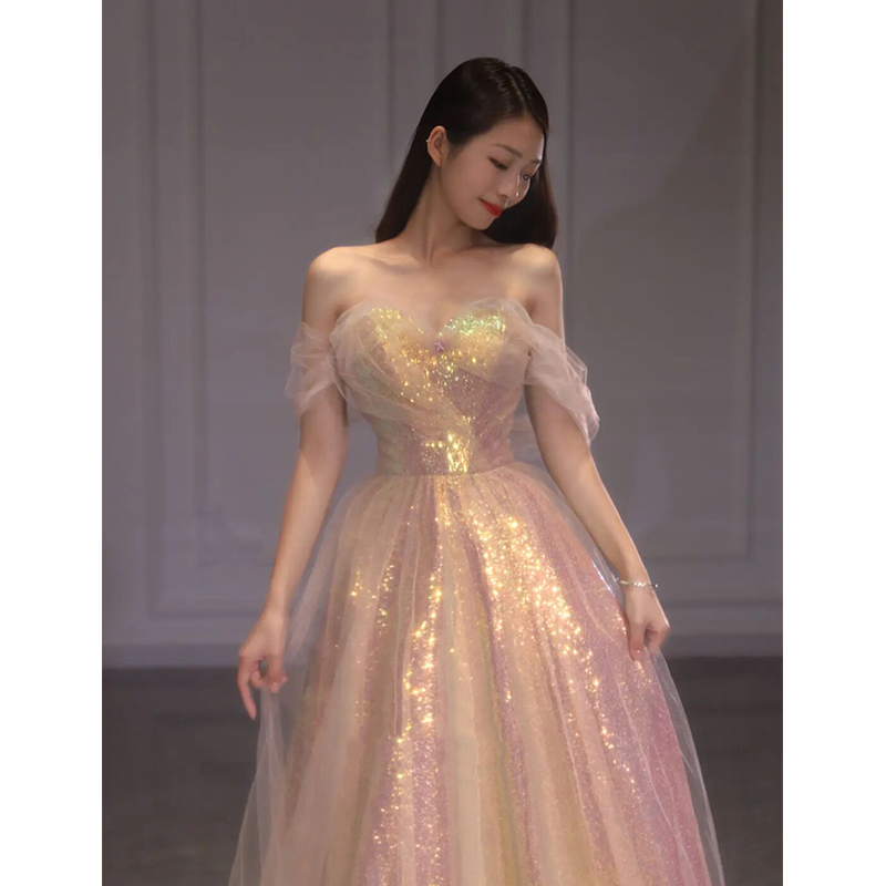 ชุดราตรี ชุดราตรีสวยหรู แบบ ทันสมัย Evening dress