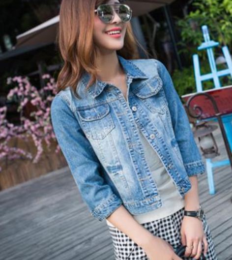 เสื้อยีนส์ ผู้หญิง แจ็คเก็ตยีนส์ แขนสี่ส่วน เสื้อคลุมยีนส์ ใส่กับ เสื้อกล้าม เสื้อยีนส์ คอปก แฟชั่น เก๋ ๆ แบบกระดุม มีกระเป๋า บน 2 ข้าง สียีนส์เข้ม 586263
