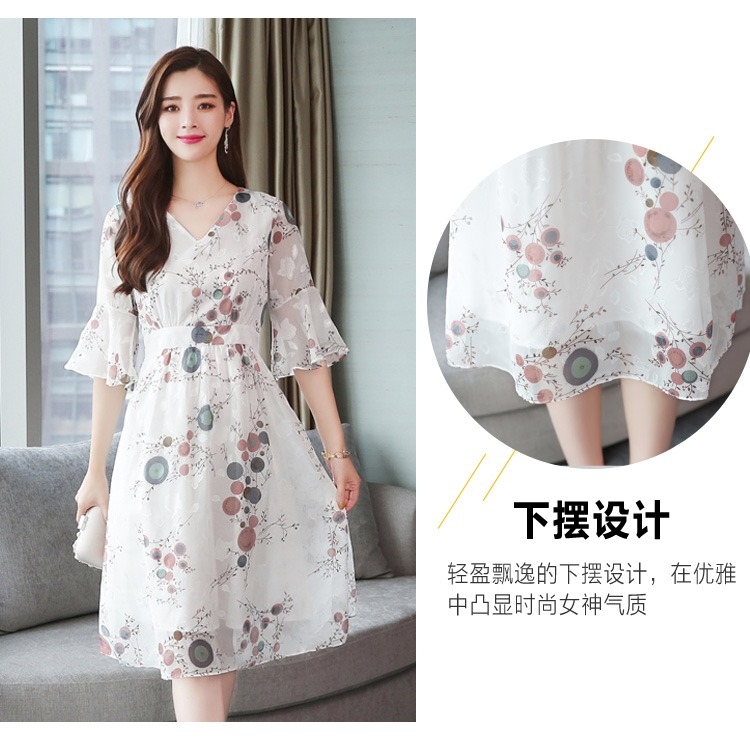 Dress4396 เดรสยาวลายดอกไม้พื้นสีขาว แขนสามส่วนระบาย ซิปข้างใส่ง่าย มีซับในอย่างดีทั้งชุด ทรงคอวีใส่แล้วดูเพรียว