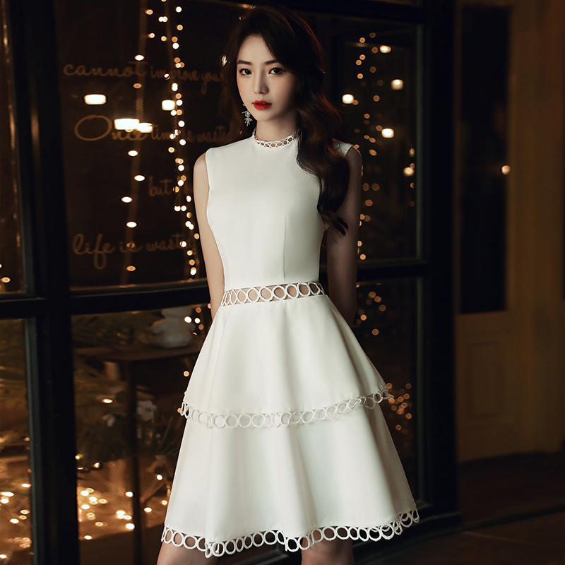 ชุดราตรี ชุดราตรีสวยหรู แบบ ทันสมัย Evening dress