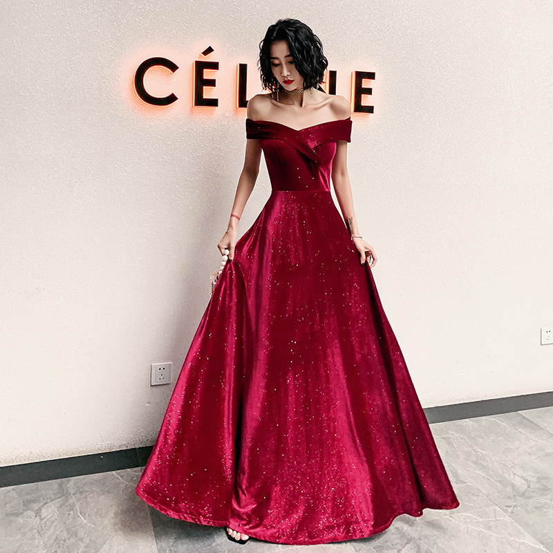 ชุดราตรี ชุดราตรีสวยหรู แบบ ทันสมัย Evening dress