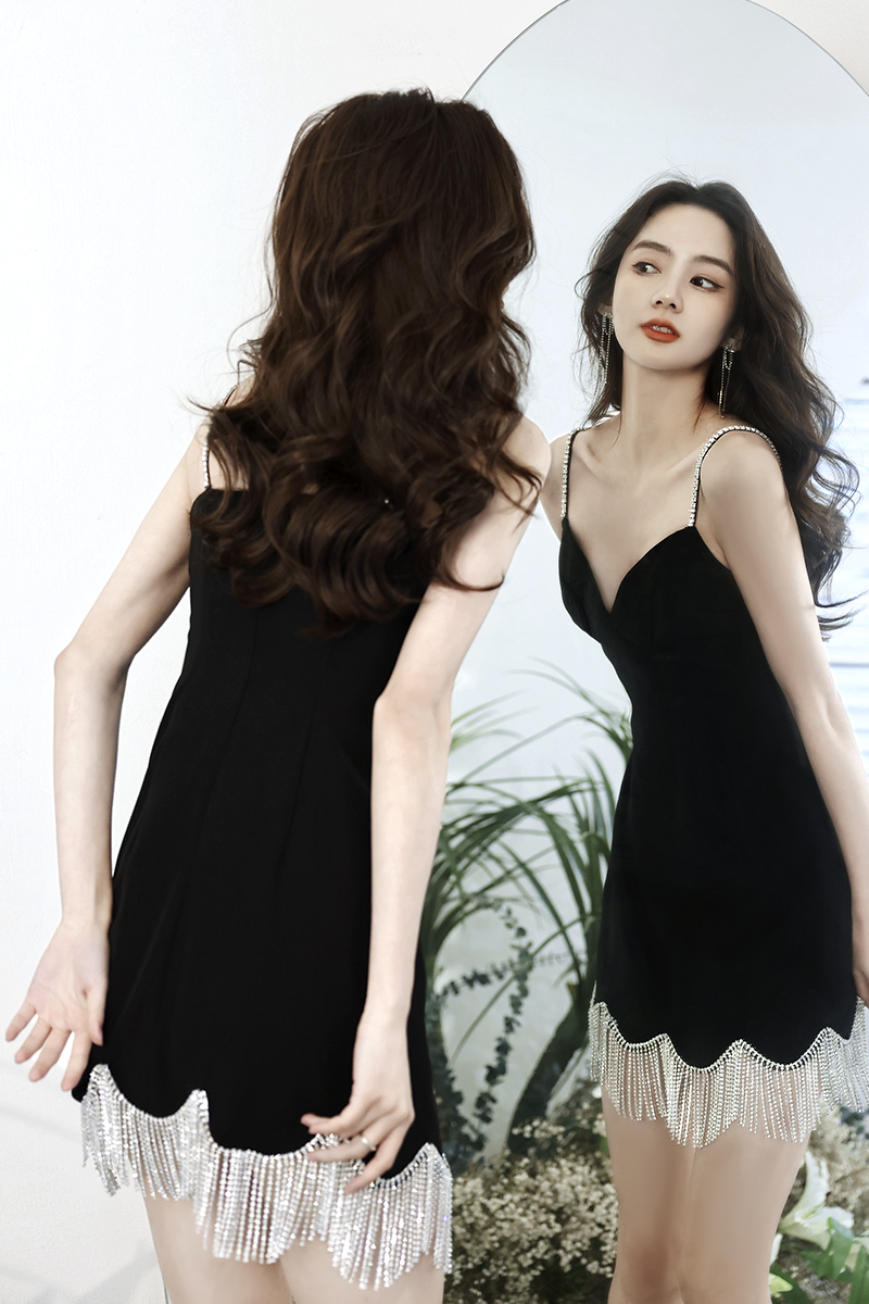 ชุดราตรี ชุดราตรีสวยหรู แบบ ทันสมัย Evening dress