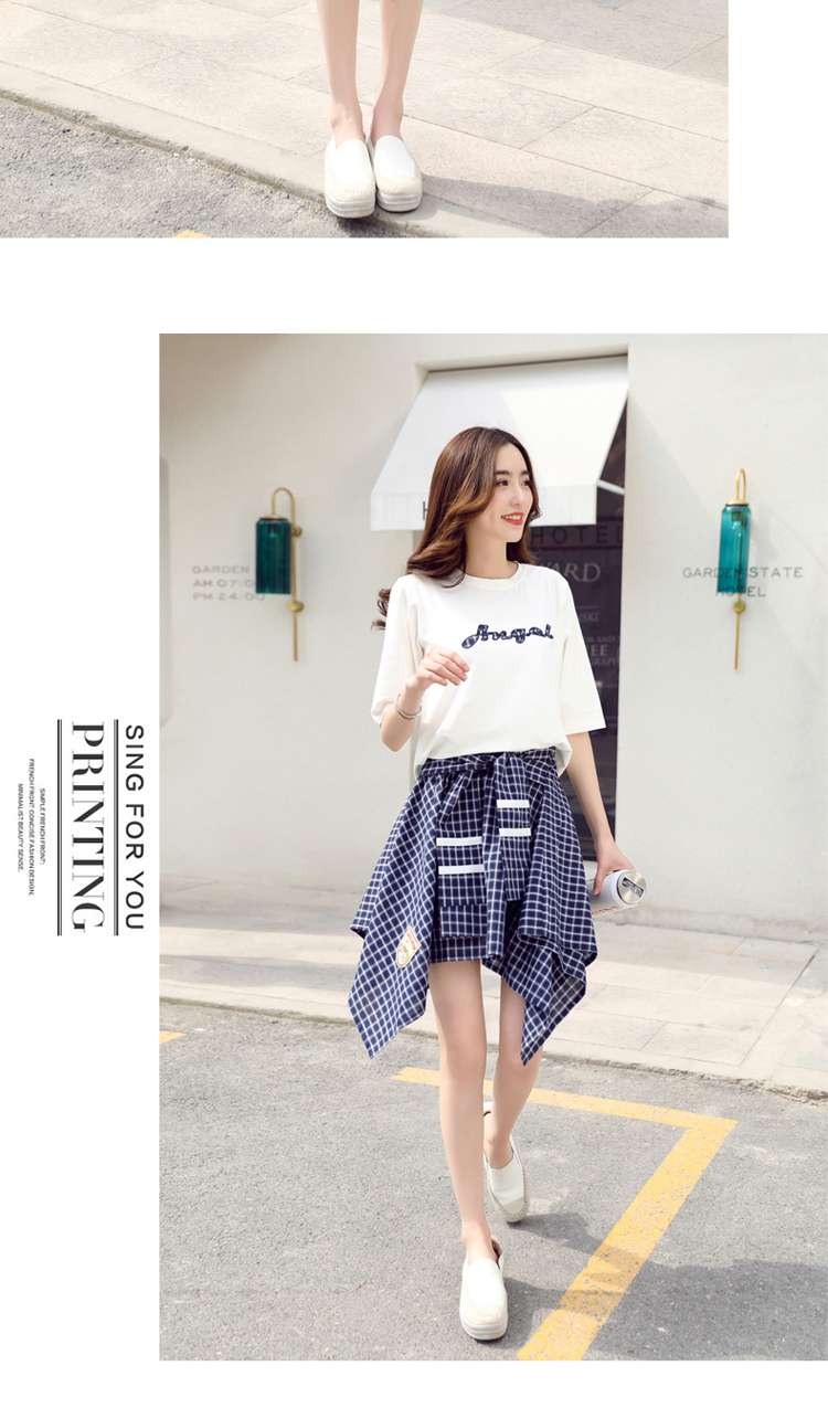 Set_bs1768 ชุดเซ็ท 2 ชิ้น(เสื้อ+กระโปรง) เสื้อยืดสีขาวเนื้อนุ่มปักลายตัวอักษร + กระโปรงลายสก็อตโทนสีน้ำเงินทรงเท่ๆ ปักอาร์ม งานเข้าเซ็ทดูมีดีเทลใส่แล้วน่ารักสุด แยกใส่กับตัวอื่นก็เก๋ไปอีกจ้า