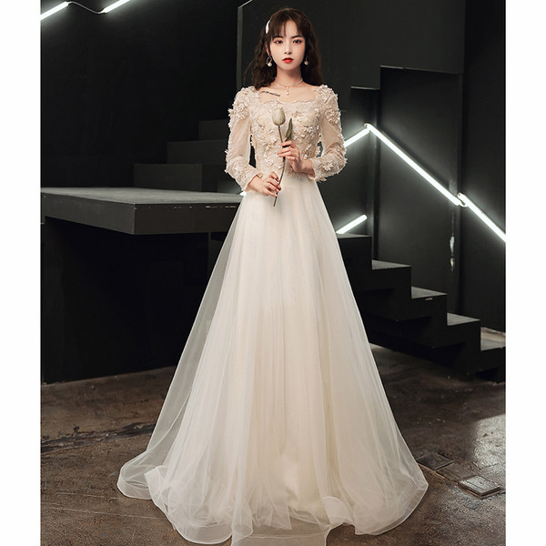 ชุดราตรี ชุดราตรีสวยหรู แบบ ทันสมัย Evening dress