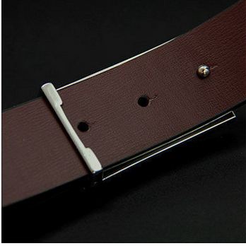 เข็มขัดหนังแท้ เข็มขัดผู้ชาย เข็มขัดใส่ทำงาน เข็มขัดทำงาน สำหรับ ผู้บริหาร หนุ่ม ออฟฟิต สุดหรู หัวเข็มขัด ดีไซน์ สี่เหลี่ยม สีดำ และ สีเงิน 864427