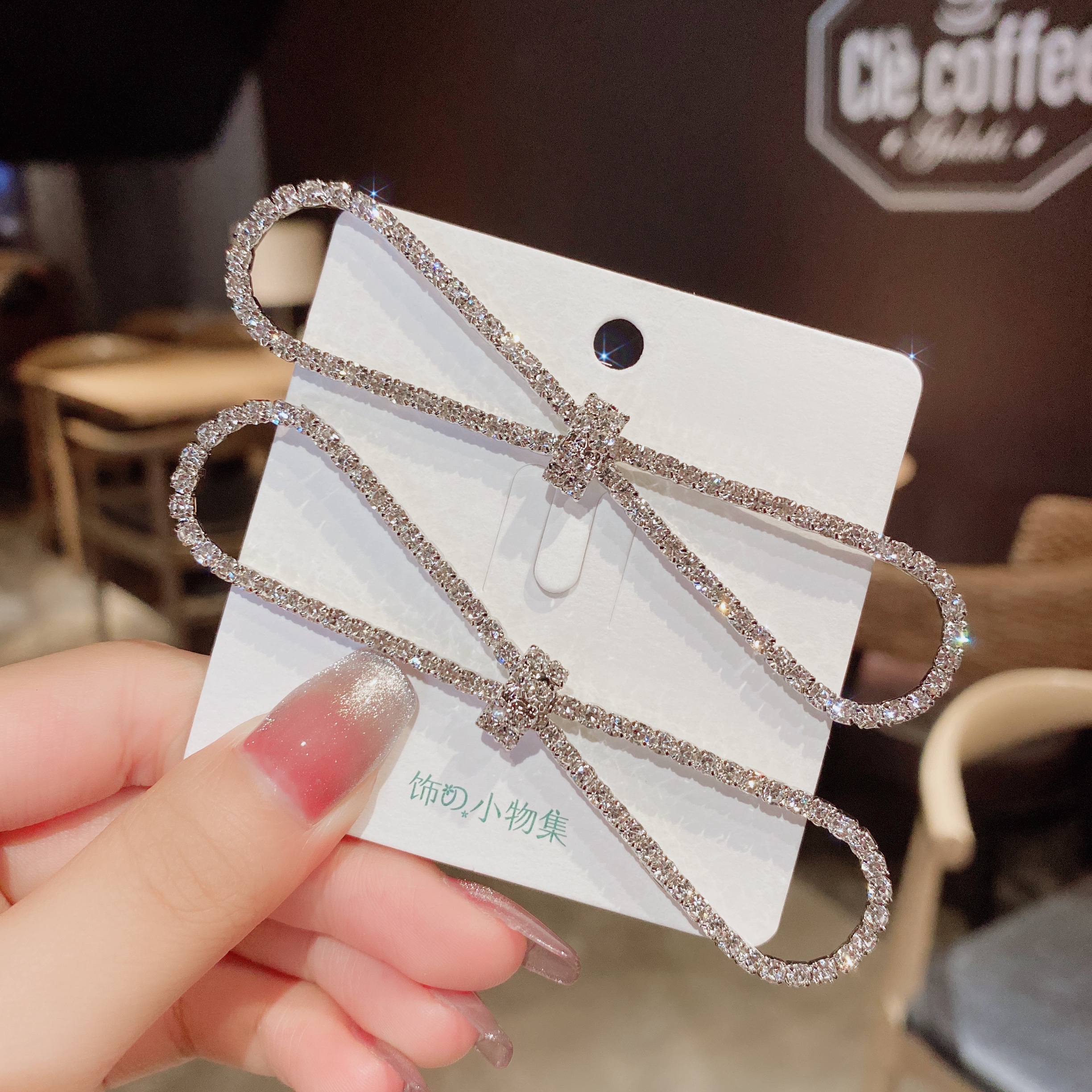 เข็มกลัด เข็มกลัดสวยๆ เข็มกลัดติดเสื้อ Brooch