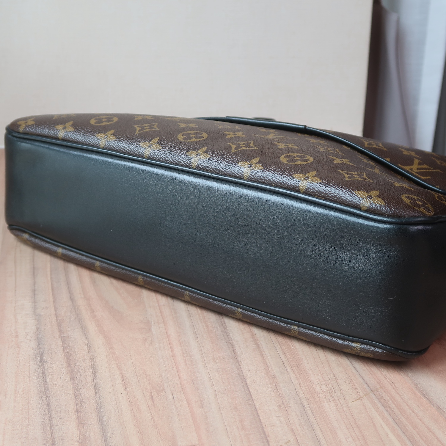 Louis Vuitton Monogram Macassar Bass GM