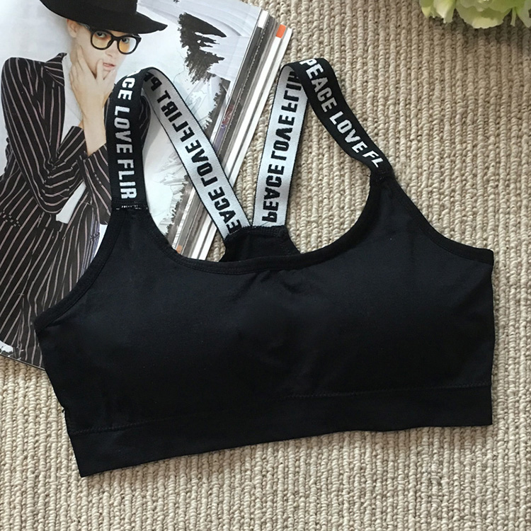 เสื้อกล้าม ครึ่งตัว มีลายตัวหนังสือที่สาย เท่ๆ ผ้าสเปนเด็กใส่สบาย มีฟองน้ำ