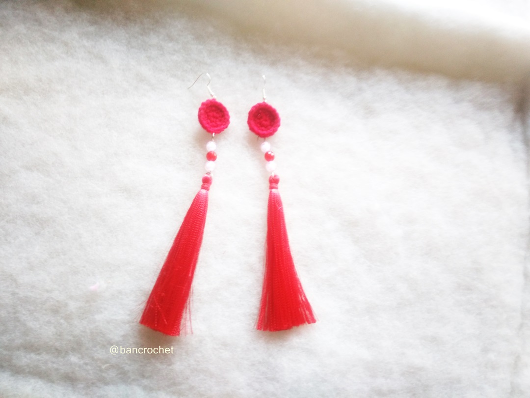ต่างหูถักโครเชต์ crochet earrings สีแดง 7 นิ้ว