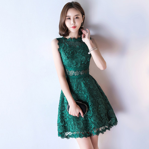 ชุดราตรี ชุดราตรีสวยหรู แบบ ทันสมัย Evening dress