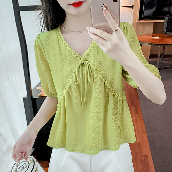 เสื้อลูกไม้ แขนสั้น