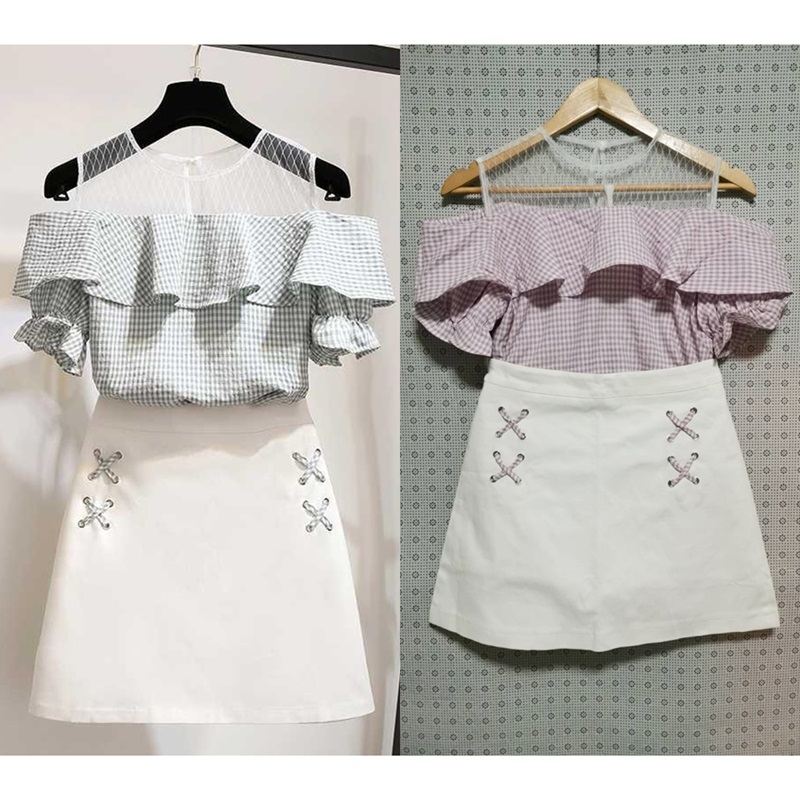 Set_bs1773 ชุดเซ็ท 2 ชิ้น(เสื้อ+กระโปรง) เสื้อลายสก็อตเว้าไหล่บ่าซีทรูลูกไม้แต่งระบายอกแขนตุ๊กตา+กระโปรงทรงเอซิปหลังสีขาวแต่งสายไขว้ผ้าคอตตอนโพลีเนื้อหนาเรียบอยู่ทรงมีซับในกางเกง งานเซ็ทเข้าชุดสุดน่ารัก ดีเทลเก๋ๆ ดีงาม งานดีผ้าดีทรงสวยใส่