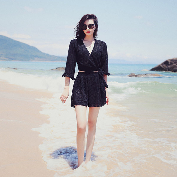 ชุดว่ายน้ำผู้หญิง ชุดว่ายน้ำน่ารัก Bikini ชุดไปทะเล