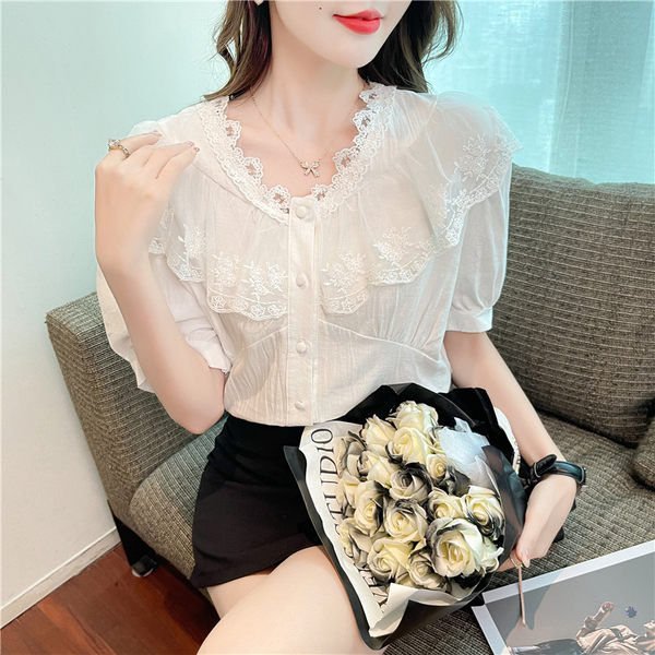 เสื้อลูกไม้สวยๆ เสื้อลูกไม้ เสื้อลูกไม้แฟชั่น BY MIRI