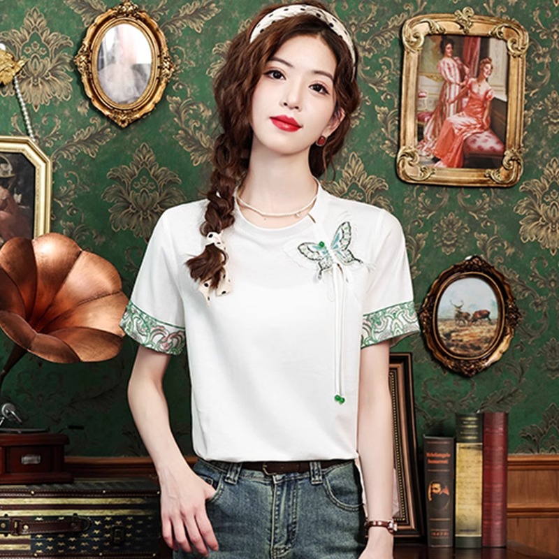 เสื้อเชิ้ตผู้หญิงใส่ทํางาน 390 บาทต่อชิ้น ฟรีค่าจัดส่ง