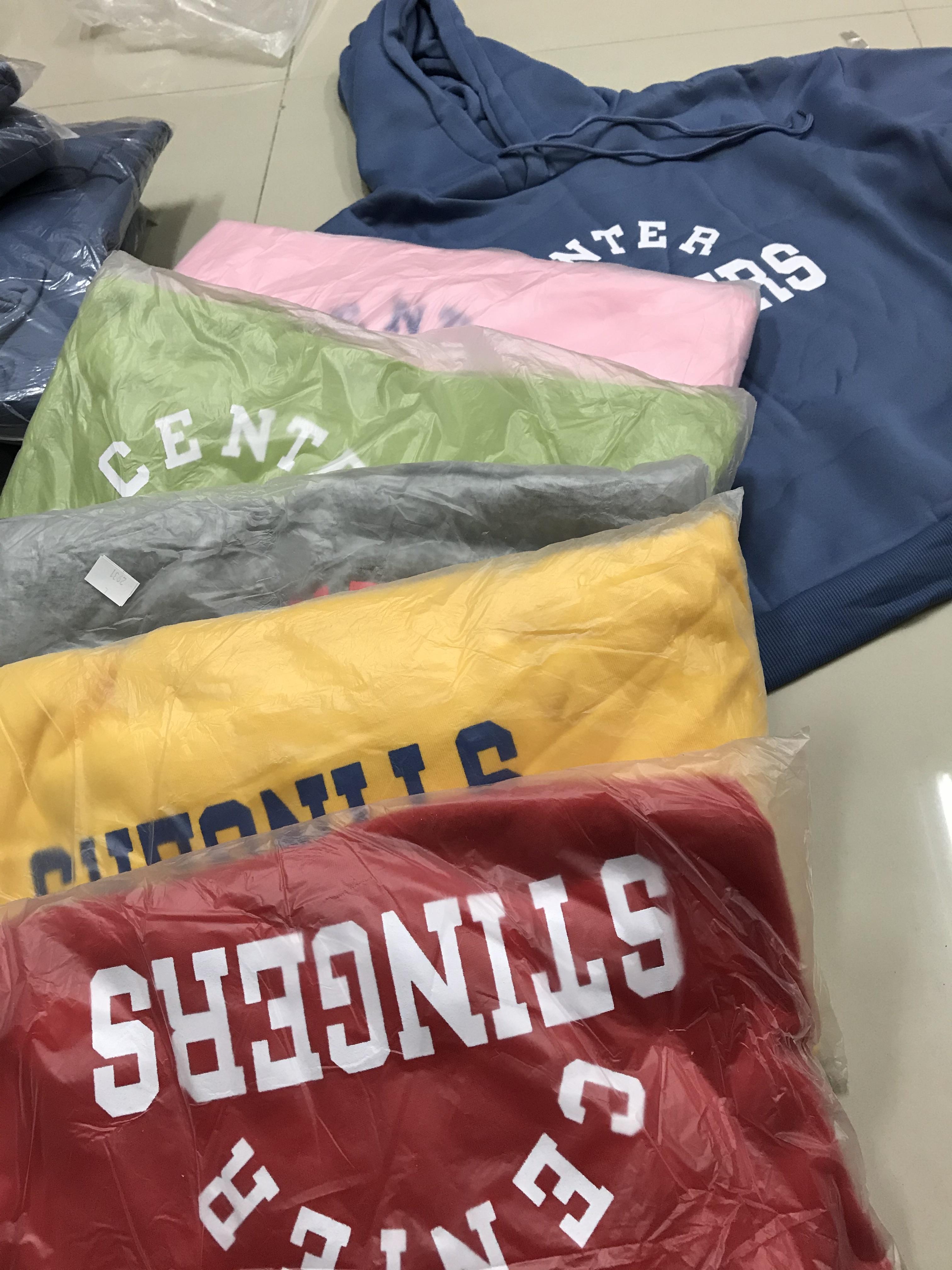 เสื้อกันหนาวฮู้ดดี้ แฟชั่นเกาหลี สกรีนลายน่ารัก ผ้าเนื้อนุ่ม ด้านในเป็นผ้าสำลี กันหนาวได้จ้า พร้อมส่ง งานจริงในภาพสุดท้าย