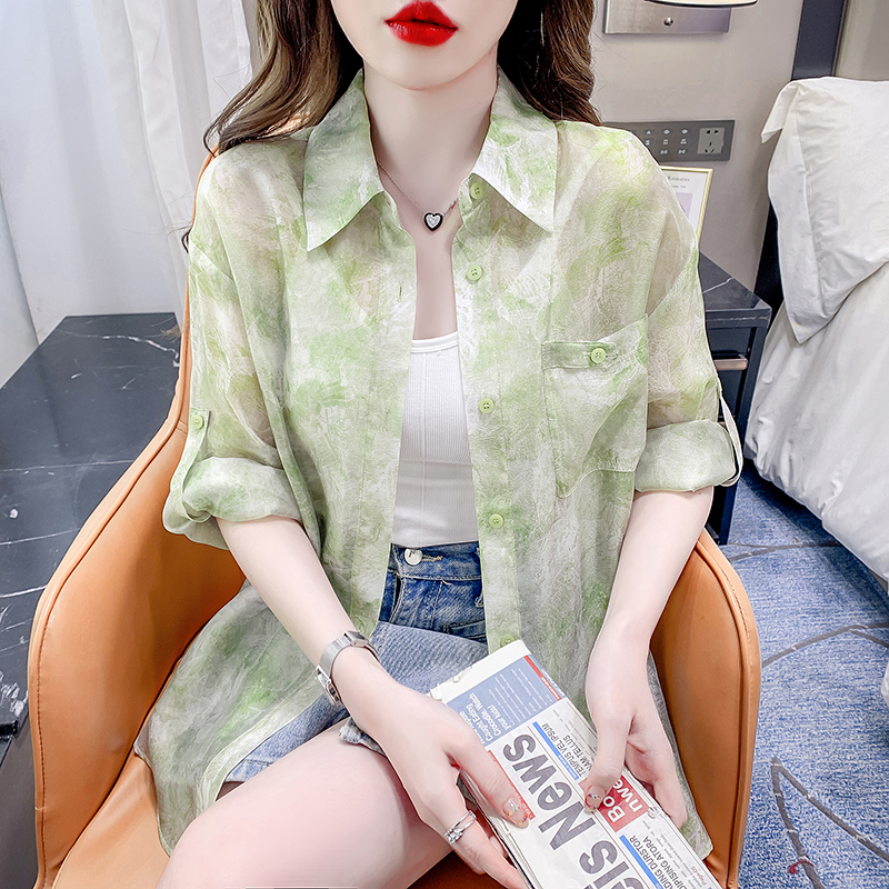 เสื้อเชิ้ตผู้หญิงใส่ทํางาน 390 บาทต่อชิ้น ฟรีค่าจัดส่ง