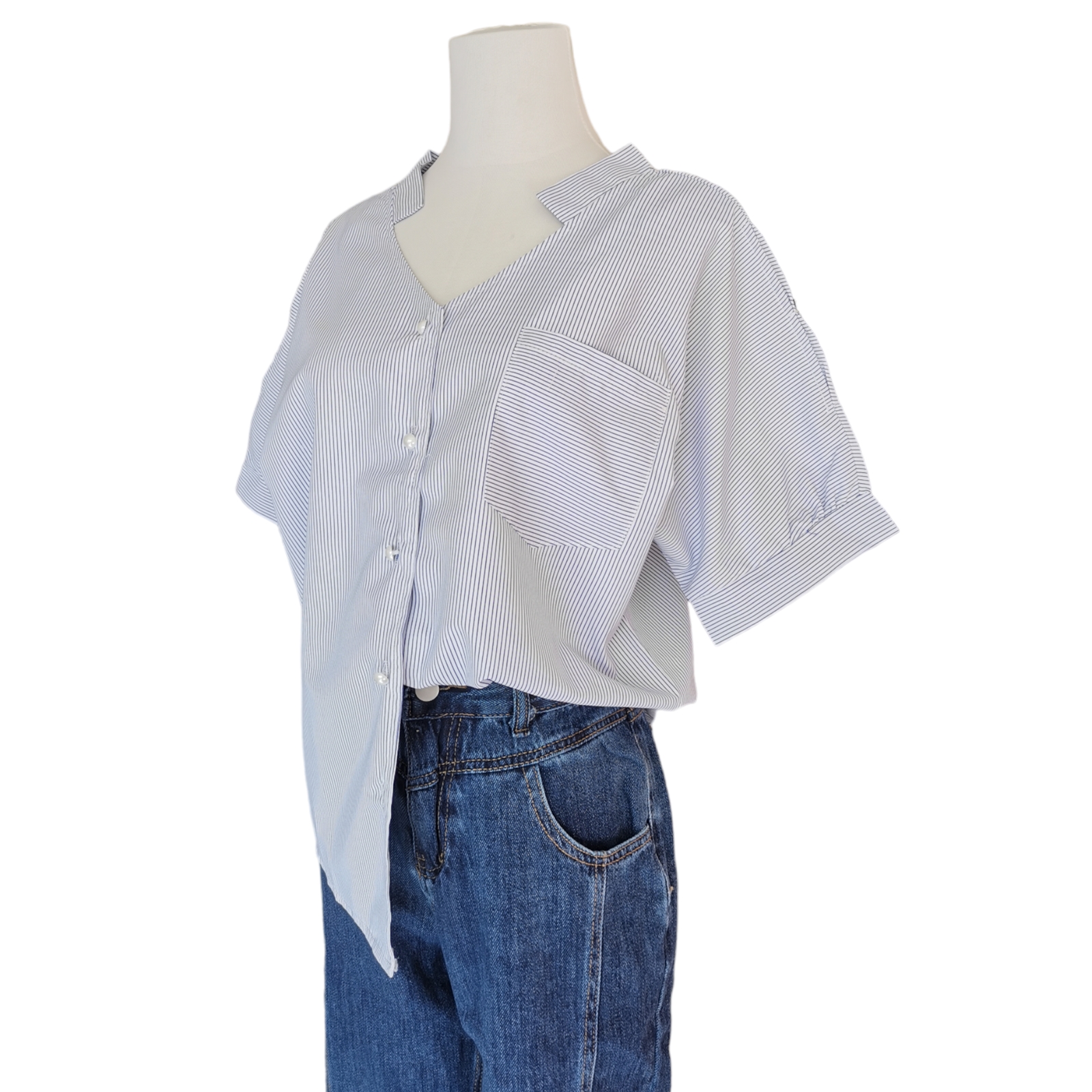 Blouse3797 เสื้อเชิ้ตทรงโอเวอร์ไซส์ กระดุมผ่าหน้า ผ้าคอตตอนโพลีลายริ้วเนื้อดีไม่บางไม่ยับง่าย งานดีแมทช์กับอะไรก็เข้า ใส่เที่ยว/ใส่ทำงานได้