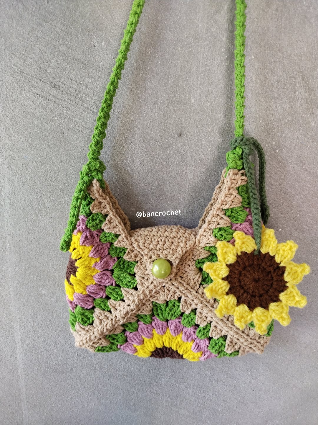 Bancrochet กระเป๋าถักโครเชต์ดอกทานตะวัน crochet bag หลากสี 8*9 inch
