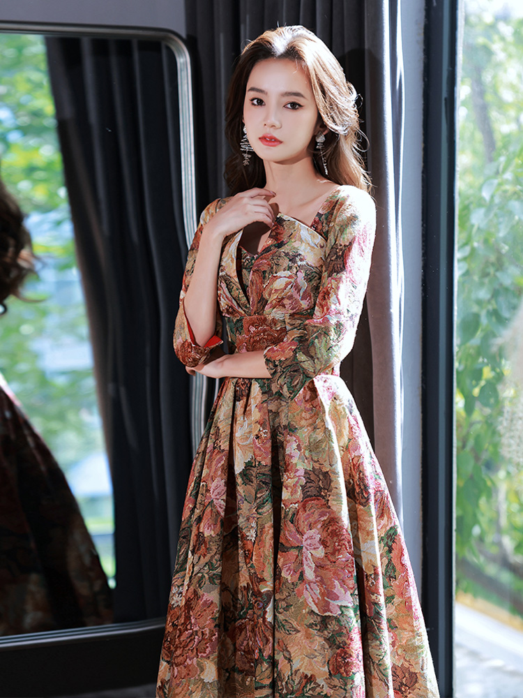 ชุดราตรี ชุดราตรีสวยหรู แบบ ทันสมัย Evening dress