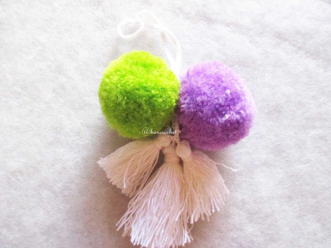 พู่+ปอมปอมแขวนกระเป๋าถักโครเชต์ pompom crochet