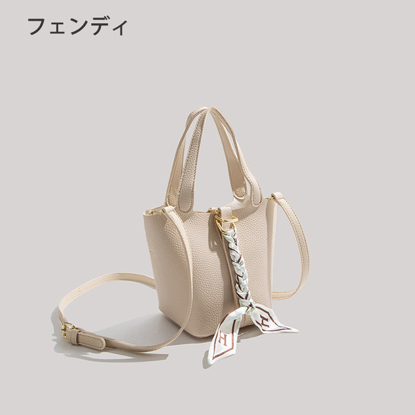 กระเป๋าสะพายข้างผู้หญิง กระเป๋าสะพายสไตล์เกาหลี By Japanese フェンディ authentic bag