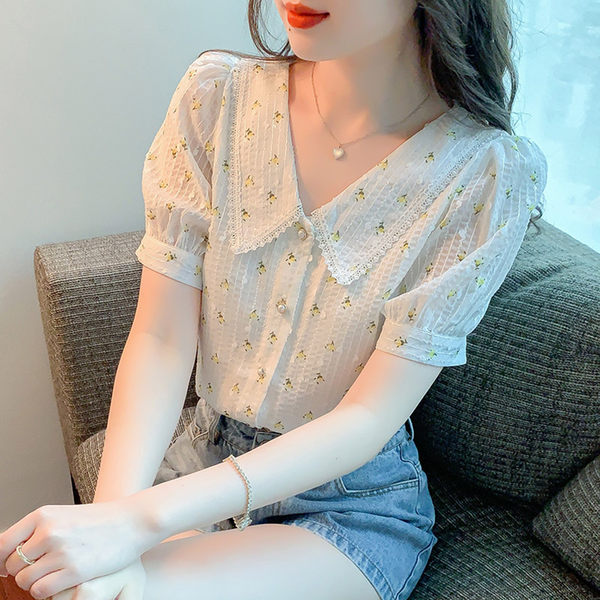 เสื้อลูกไม้ แขนสั้น