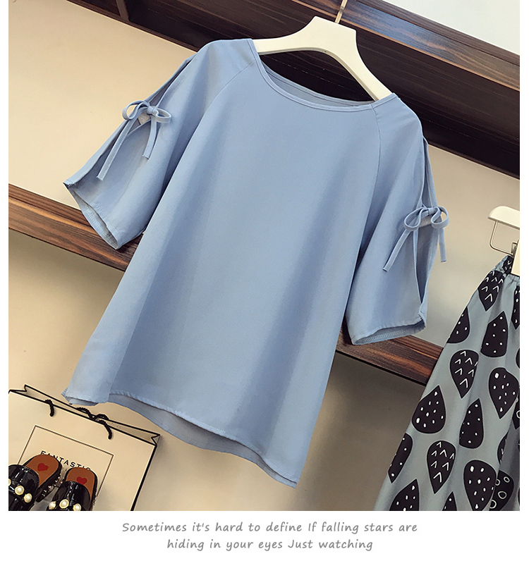 Set_bs1776 ชุดเซ็ท 2 ชิ้น(เสื้อ+กระโปรง) เสื้อแฟชั่นแขนผ่าผูกโบว์สีพื้นฟ้าคราม + กระโปรงยาวลายกราฟฟิคเอวยางยืด ผ้าโพลีเนื้อดีนุ่มใส่สบายผ้าเนื้อดีเรียบสวยไม่ยับง่าย งานเซ็ทเข้าชุดสุดน่ารัก ดีเทลเก๋ๆ ดีงาม แมทช์ได้ลงตัวเข้ากันดูดีที่สุด