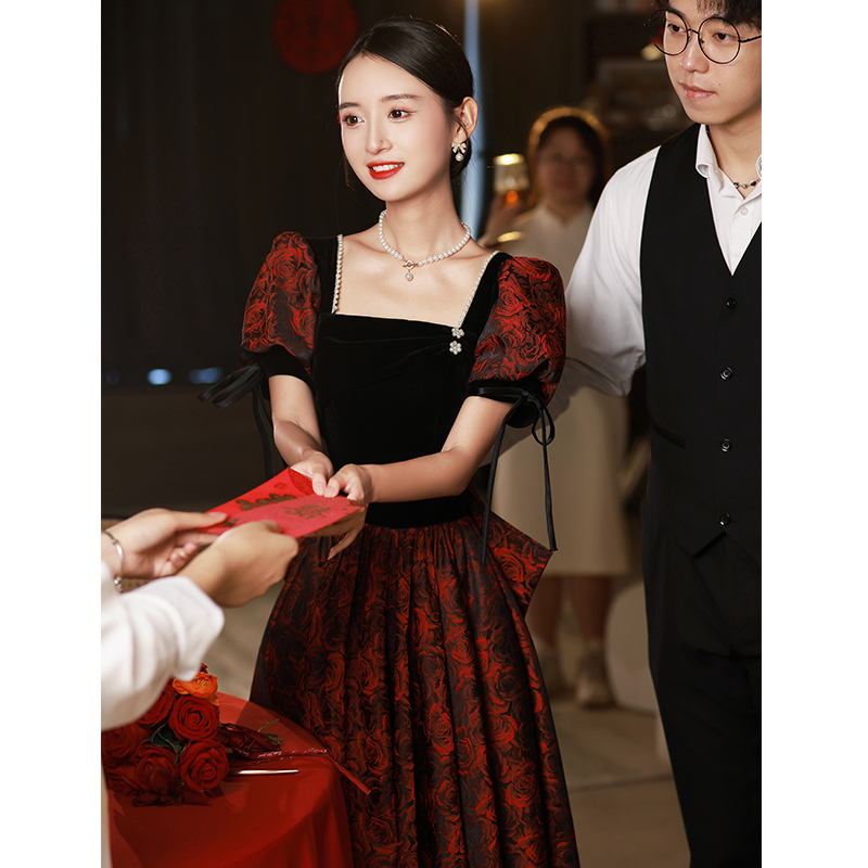 ชุดราตรี ชุดราตรีสวยหรู แบบ ทันสมัย Evening dress