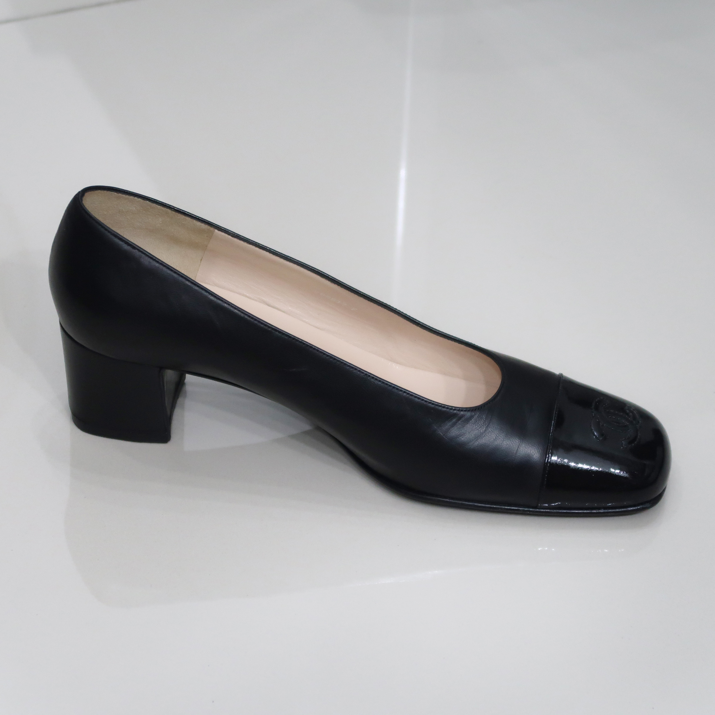 Chanel Black Calf Leather Patent Cap Toe Pumps Size 38.5