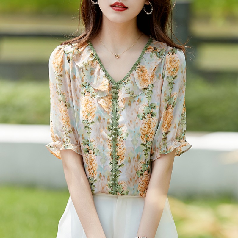เสื้อเชิ้ตผู้หญิงแขนยาว เสื้อเชิ้ตผู้หญิงใส่ทํางาน 390 บาทต่อชิ้น ฟรีค่าจัดส่ง