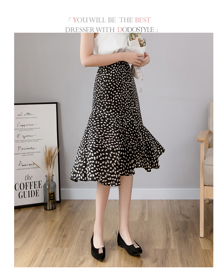Skirt364 กระโปรงยาวลายกราฟฟิคชายระบาย เอวสม็อคยางยืดด้านหลัง ซิปข้าง มีซับใน ผ้าชีฟองเนื้อหนามีน้ำหนักทิ้งตัวผ้านุ่มใส่สบาย งานดีทรงดีลายสวย แมทช์กับเสื้อทรงไหนก็น่ารัก ใส่เที่ยว/ใส่ทำงานได้