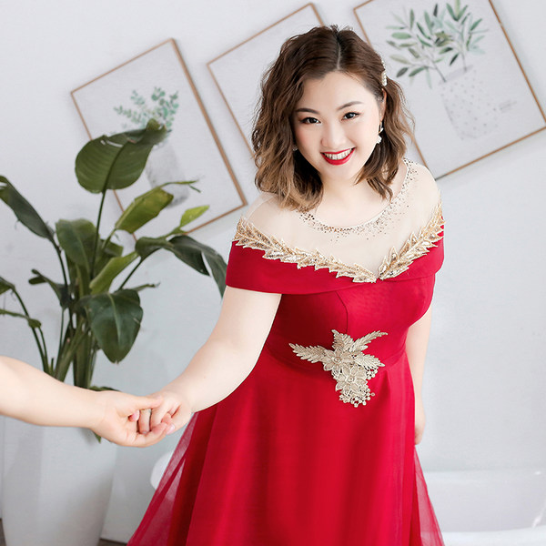 ชุดราตรีคนอ้วน ชุดราตรีไซส์ใหญ่ สาวอวบ ชุดราตรีสาวอวบ ชุดออกงานสาวอวบ ชุดออกงานคนอ้วน