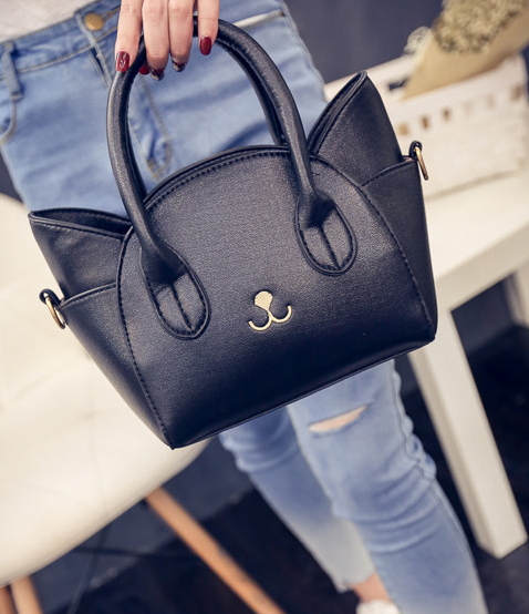 กระเป๋าสะพายหนัง หน้าแมว จะถึอหรือสะพายก็เก๋ ทรงไม่เหมือนใคร สีดำ พร้อมส่ง black