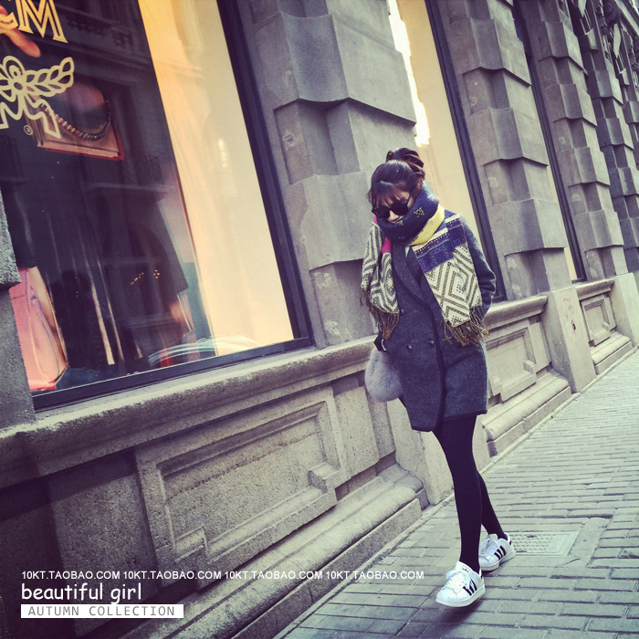 ผ้าพันคอ/ผ้าคลุมไหล่ กันหนาว ลายเก๋ๆ จะใส่คลุมหรือพันคอ ก็เก๋ พร้อมส่งเลยจ้า same pic