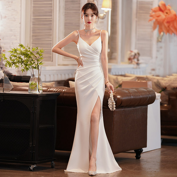 ชุดราตรี ชุดราตรีสวยหรู แบบ ทันสมัย Evening dress