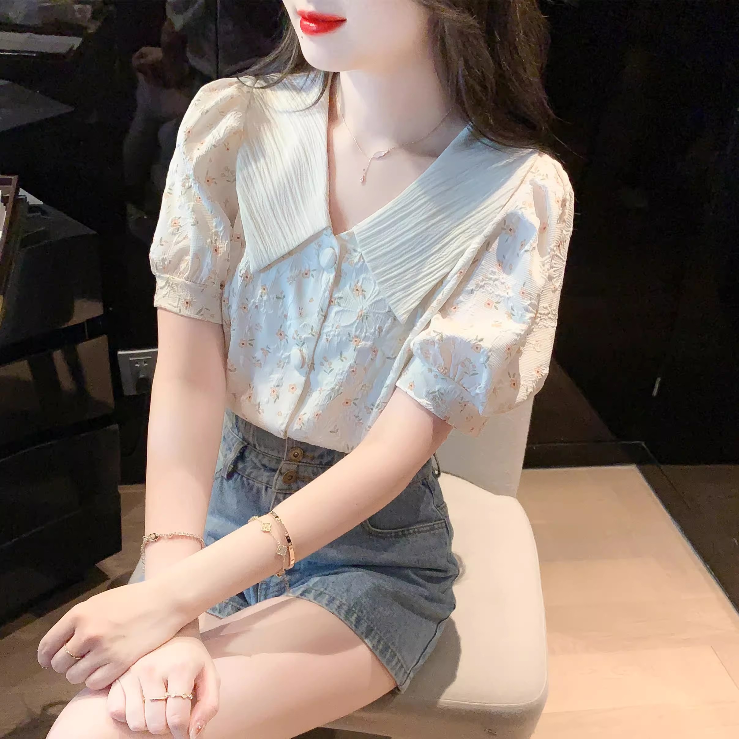 เสื้อเชิ้ตผู้หญิงใส่ทํางาน 390 บาทต่อชิ้น ฟรีค่าจัดส่ง