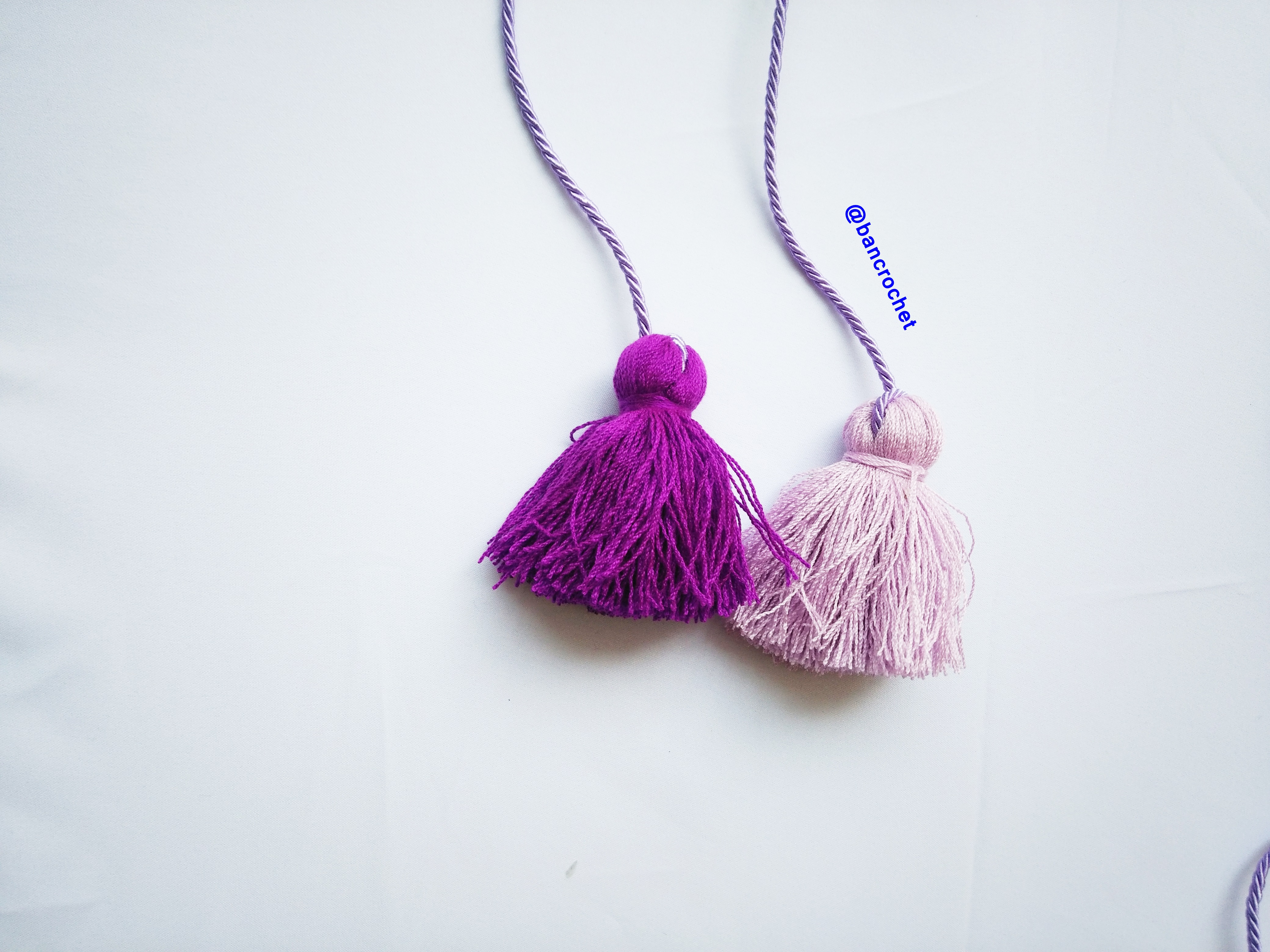 Bancrochet พู่ห้อยกระเป๋า/ที่ห้อยกระเป๋าแฮนด์เมด Tassels keychain hanging for bags หลากสี 4 นิ้ว